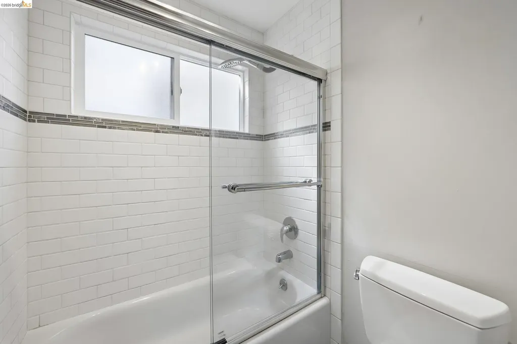 6643 Aitken Drive Oakland CA 94611