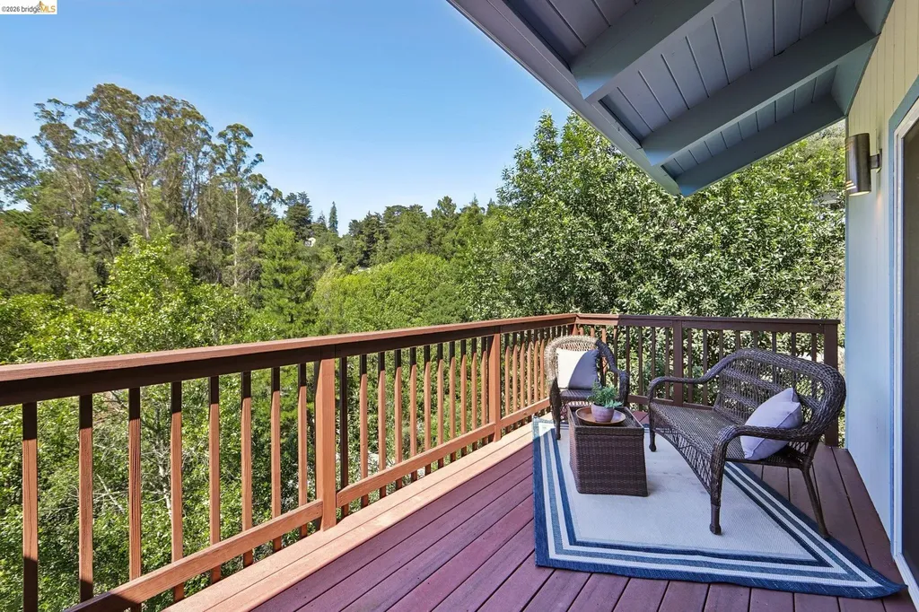6643 Aitken Drive Oakland CA 94611