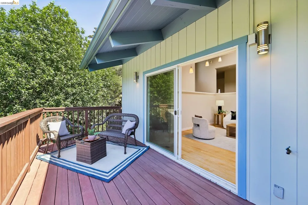 6643 Aitken Drive Oakland CA 94611
