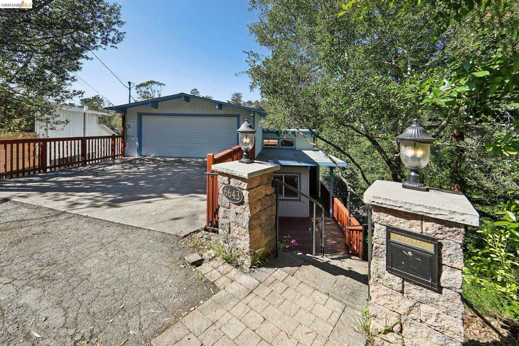 6643 Aitken Drive Oakland CA 94611