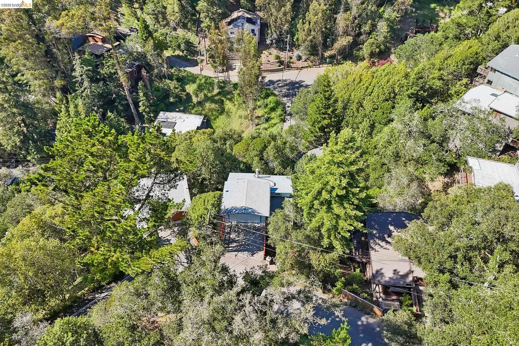 6643 Aitken Drive Oakland CA 94611