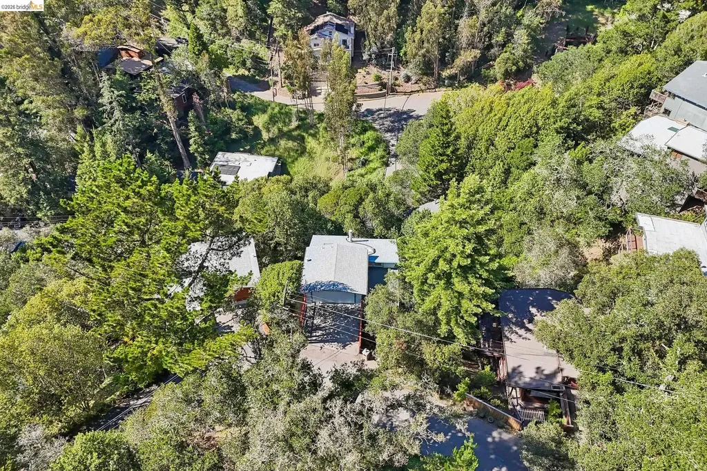 6643 Aitken Drive Oakland CA 94611