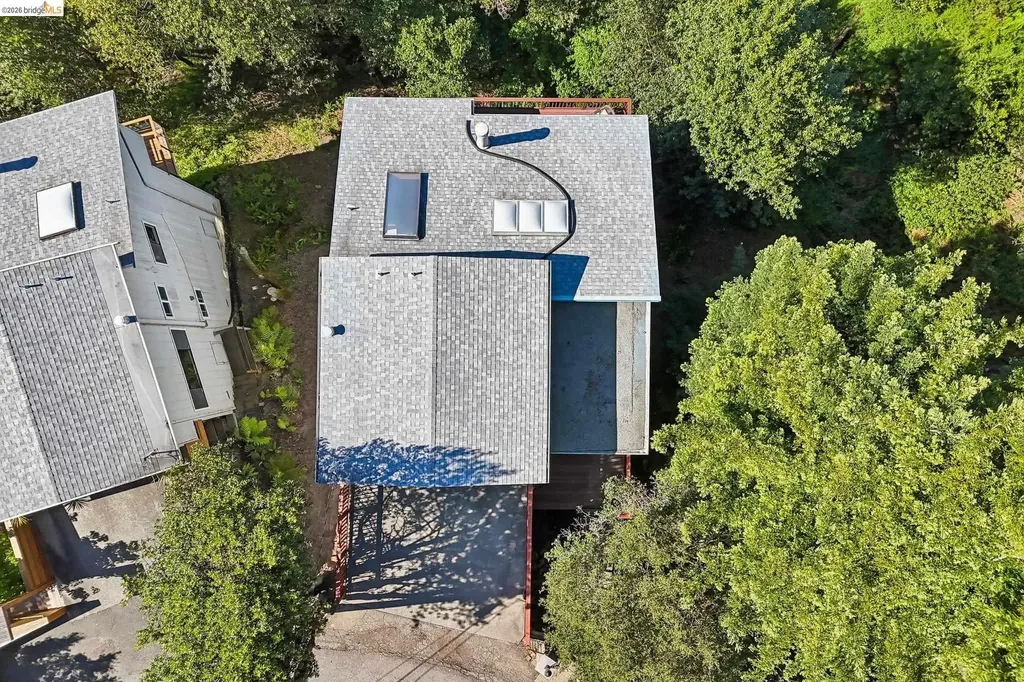 6643 Aitken Drive Oakland CA 94611