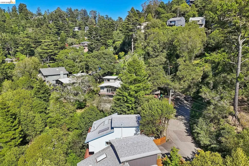 6643 Aitken Drive Oakland CA 94611