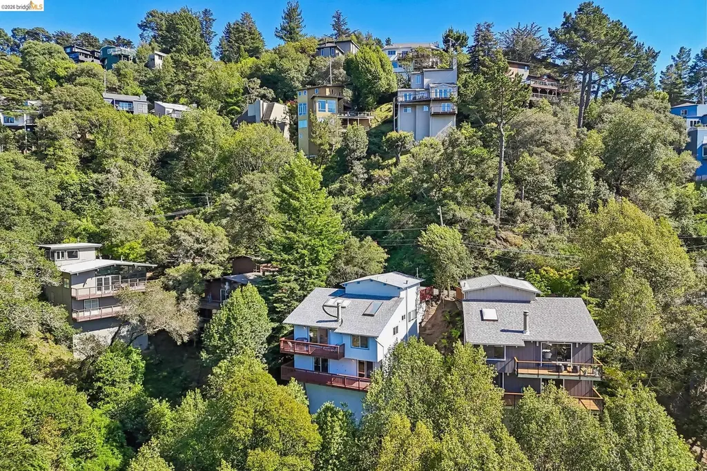 6643 Aitken Drive Oakland CA 94611