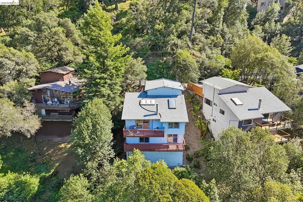6643 Aitken Drive Oakland CA 94611