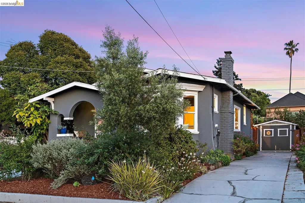 2736 Bartlett Street Oakland CA 94602