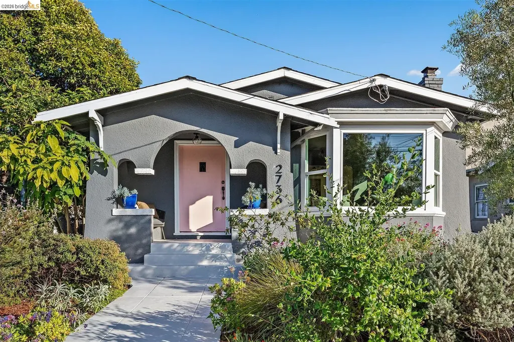 2736 Bartlett Street Oakland CA 94602