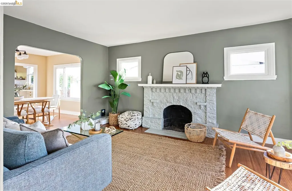 2736 Bartlett Street Oakland CA 94602