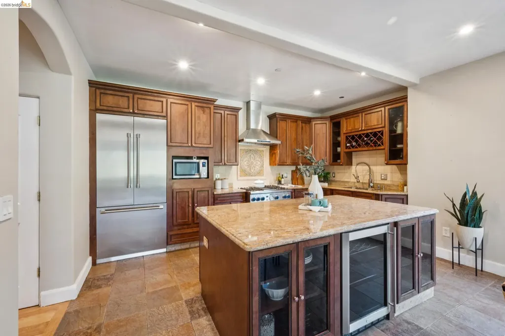 6929 Bristol Drive Berkeley CA 94705
