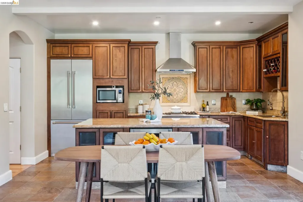 6929 Bristol Drive Berkeley CA 94705