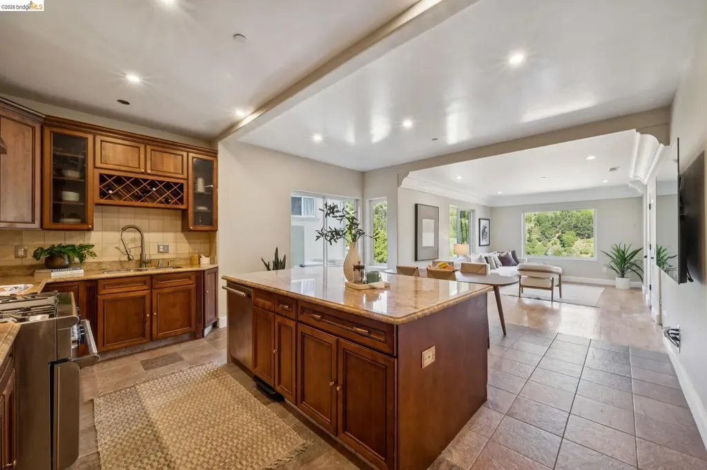6929 Bristol Drive Berkeley CA 94705