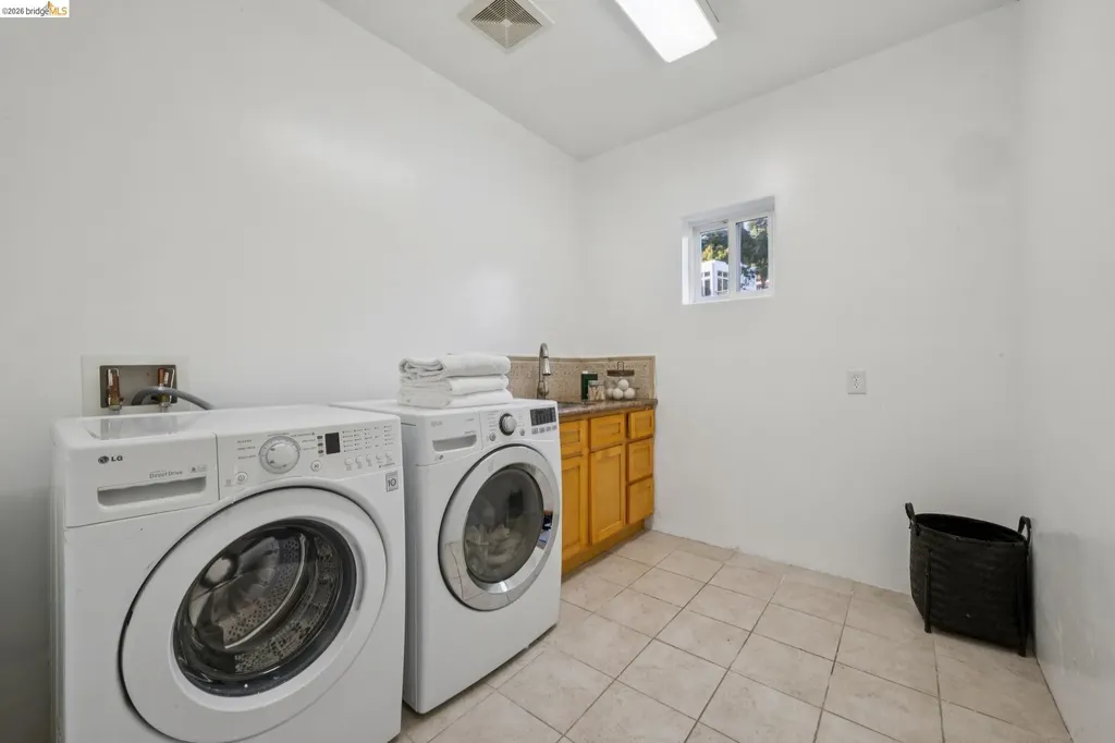 6929 Bristol Drive Berkeley CA 94705