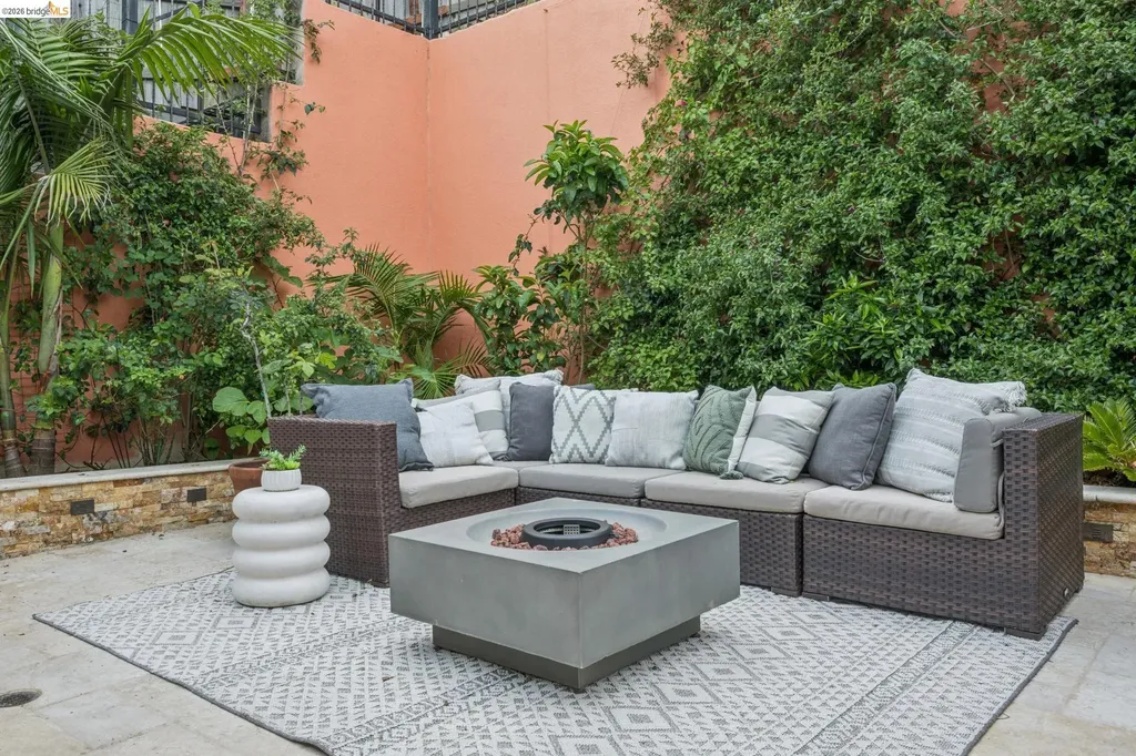6929 Bristol Drive Berkeley CA 94705