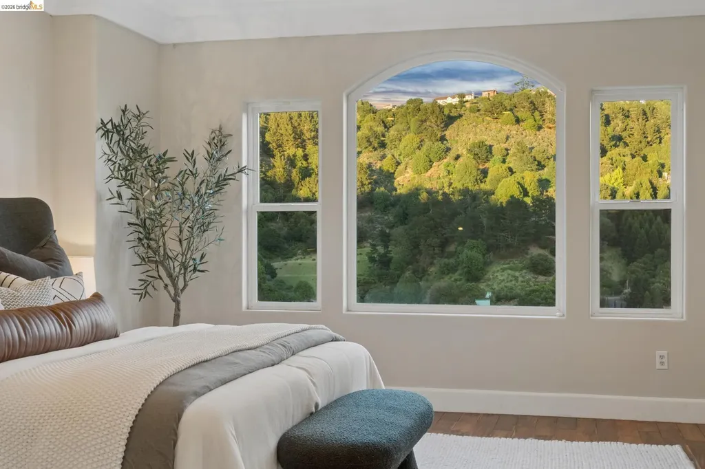 6929 Bristol Drive Berkeley CA 94705