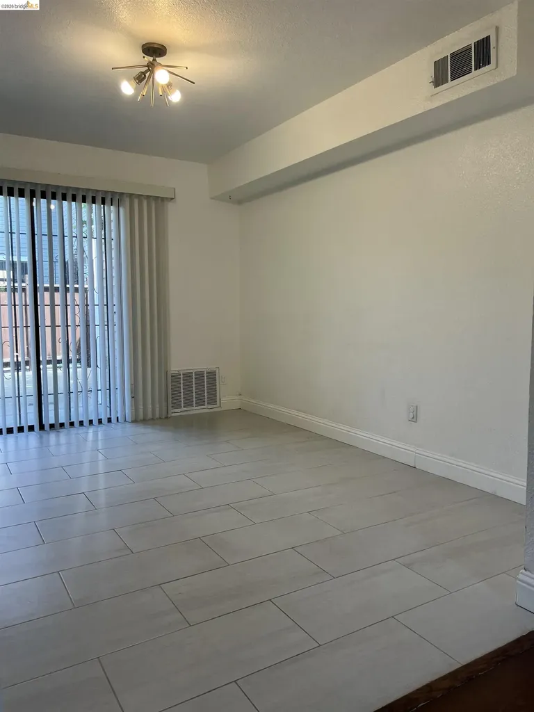 5773 Martin Luther King Jr Way Oakland CA 94608