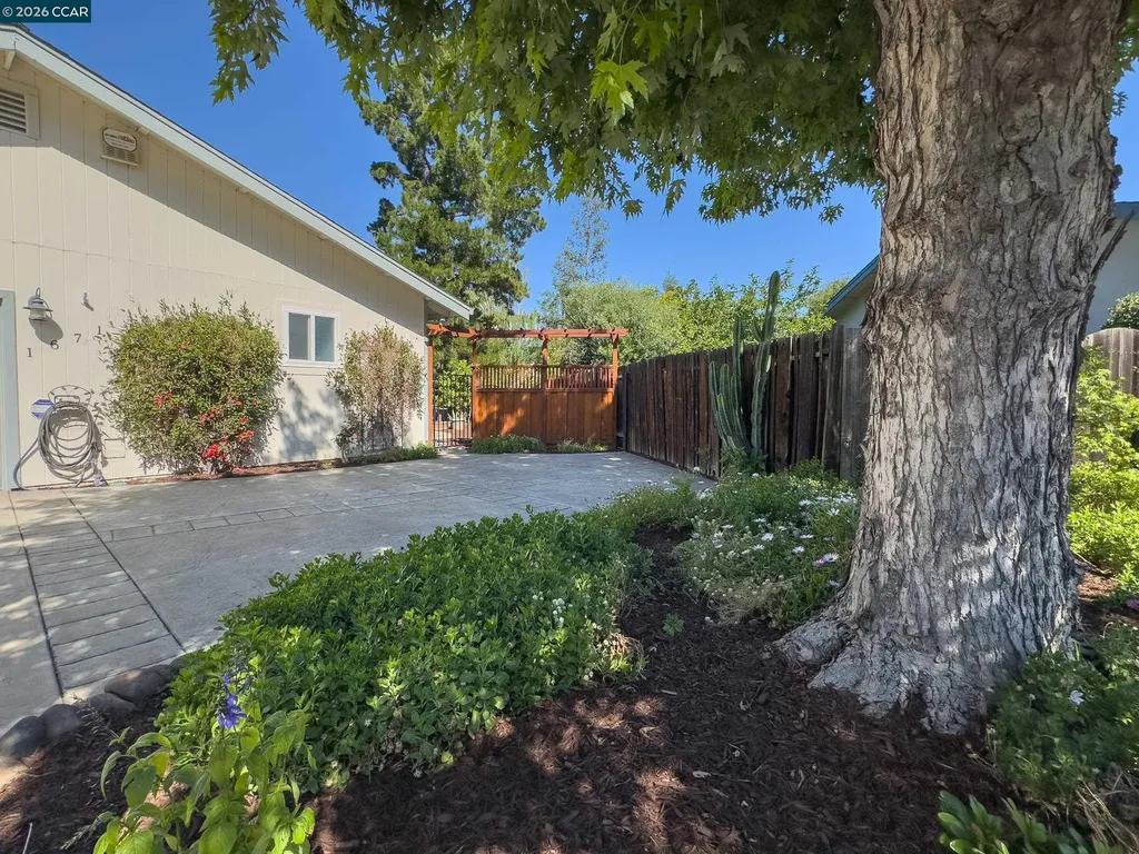 1671 Dugan Court Concord CA 94521