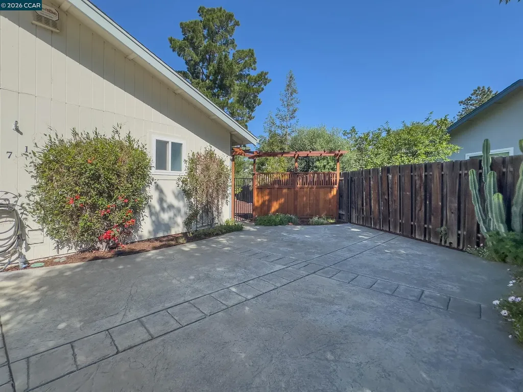 1671 Dugan Court Concord CA 94521