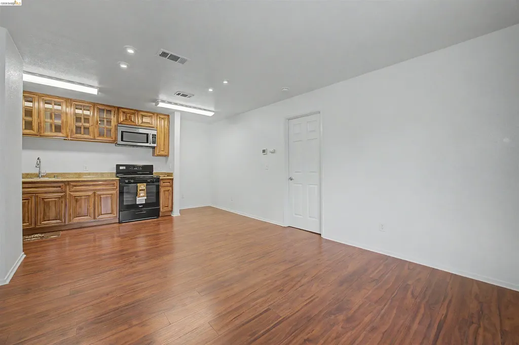 222 Piedmont Lane Pittsburg CA 94565