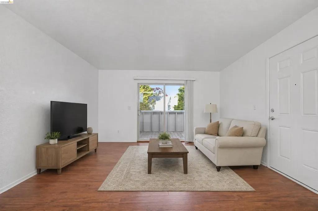 222 Piedmont Lane Pittsburg CA 94565