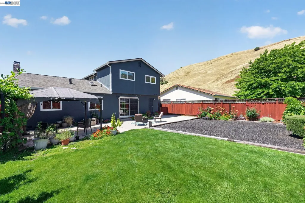 77 Barnes Lane Fremont CA 94536