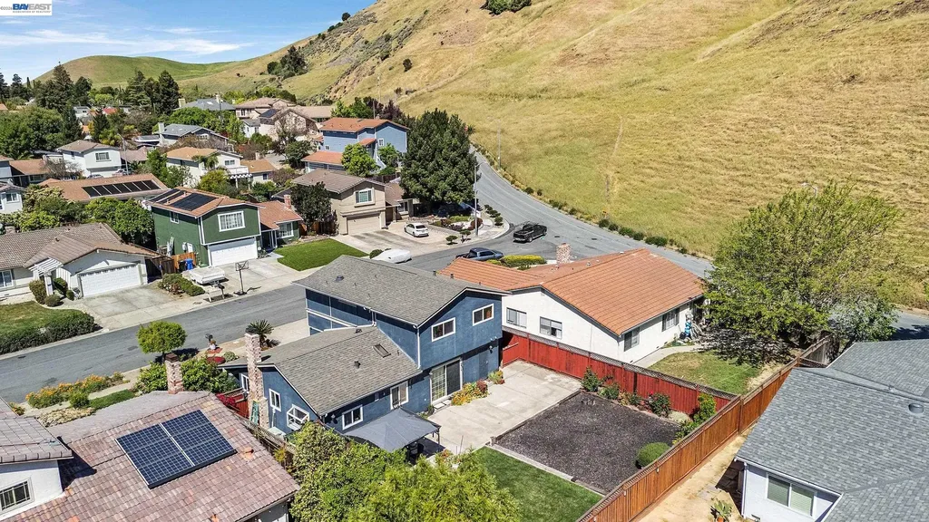77 Barnes Lane Fremont CA 94536