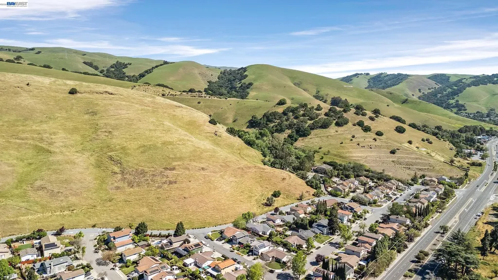 77 Barnes Lane Fremont CA 94536