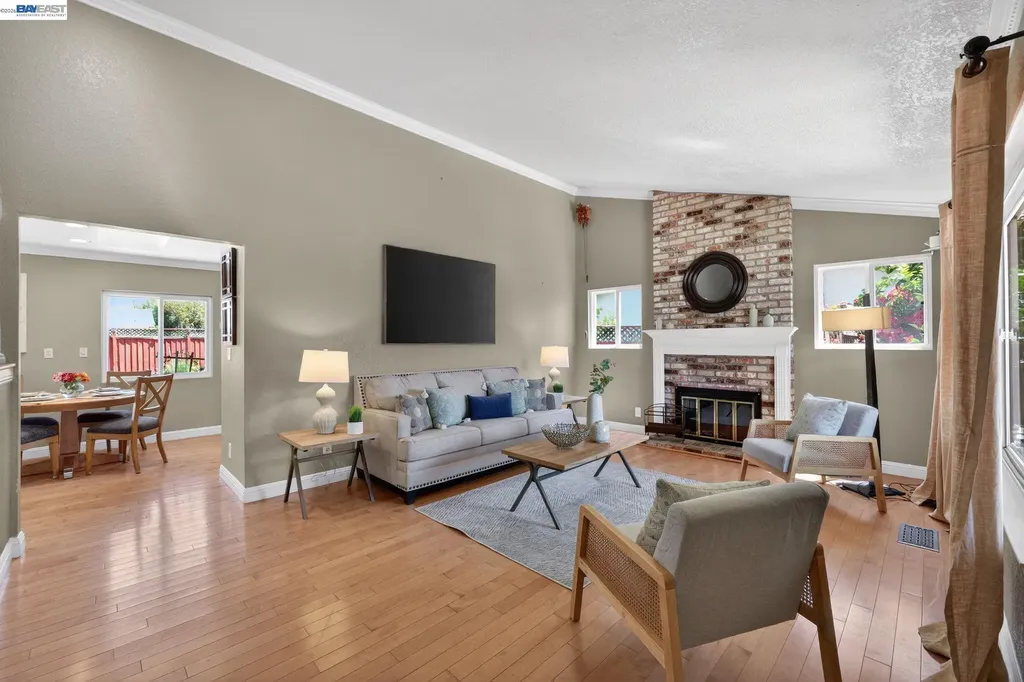 77 Barnes Lane Fremont CA 94536