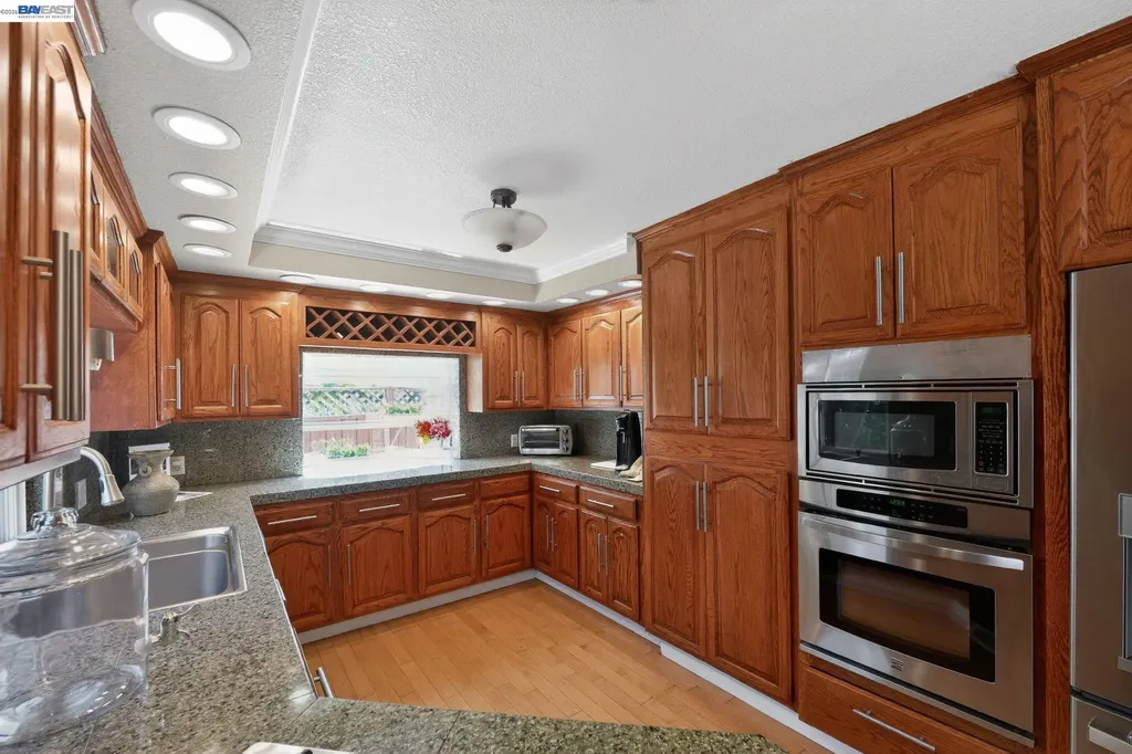 77 Barnes Lane Fremont CA 94536