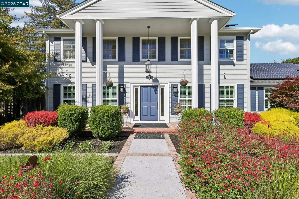 275 Deerfield Drive Moraga CA 94556