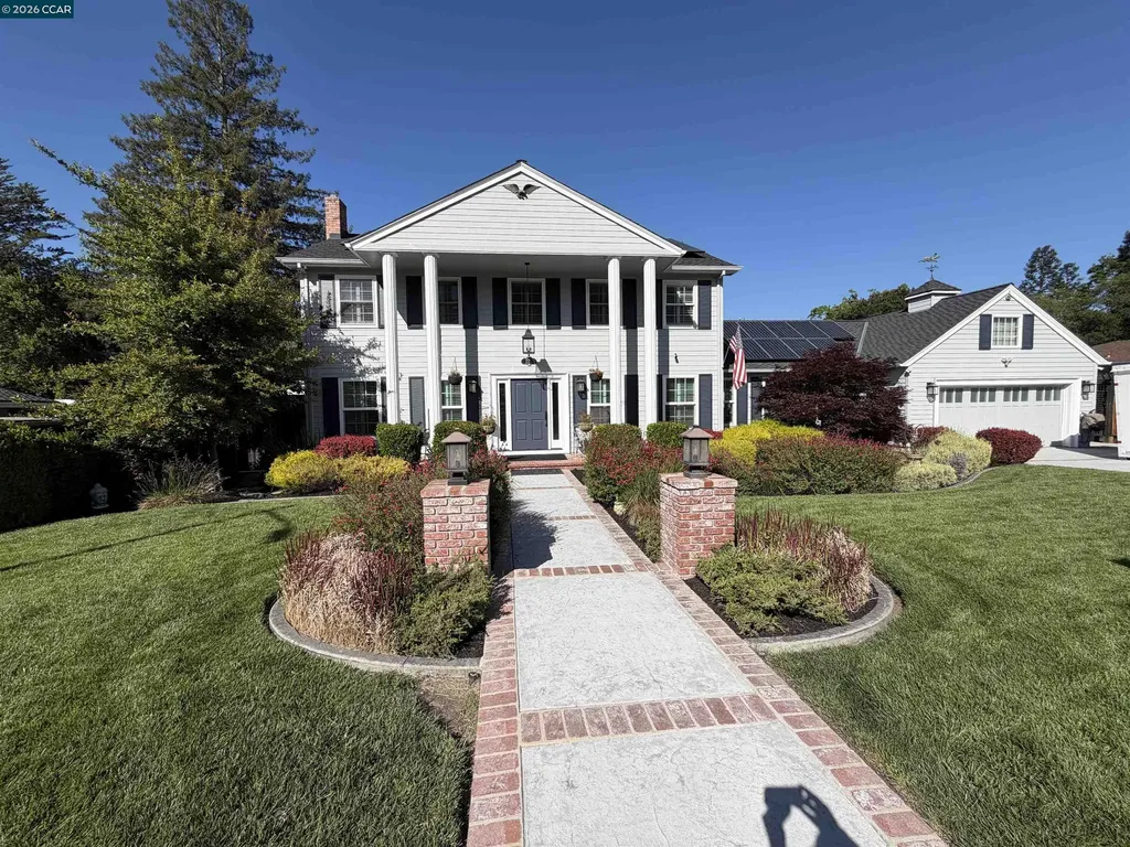 275 Deerfield Drive Moraga CA 94556