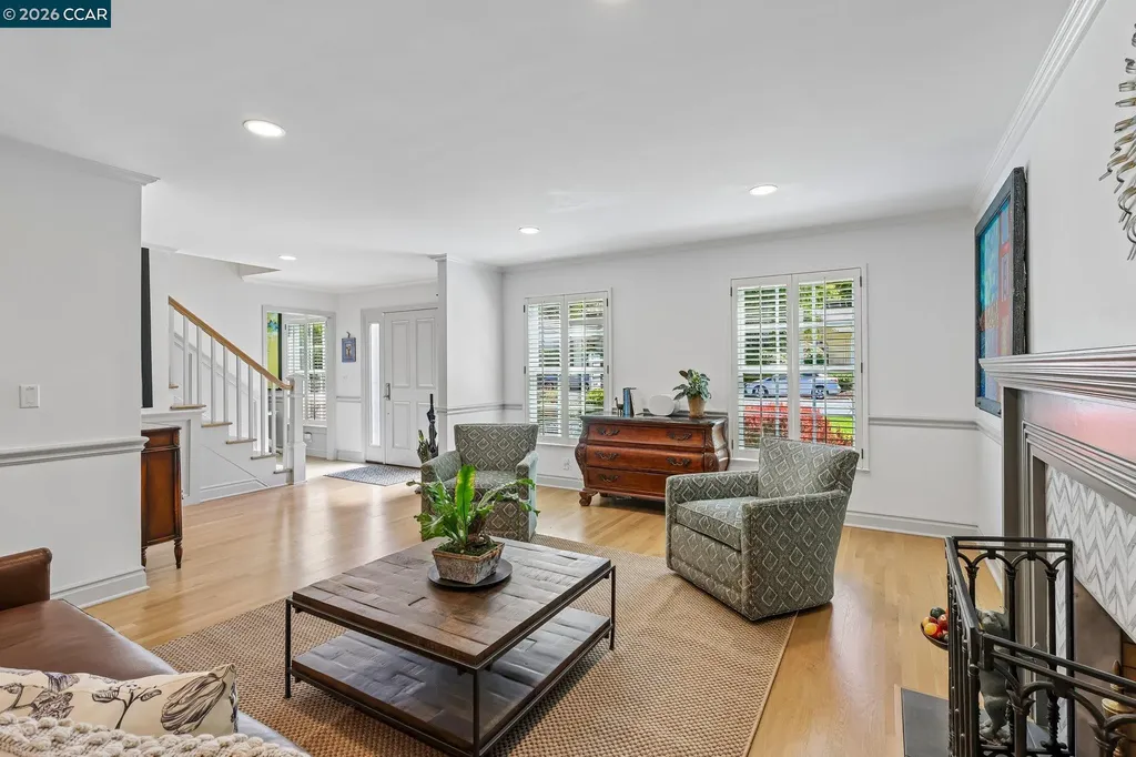 275 Deerfield Drive Moraga CA 94556