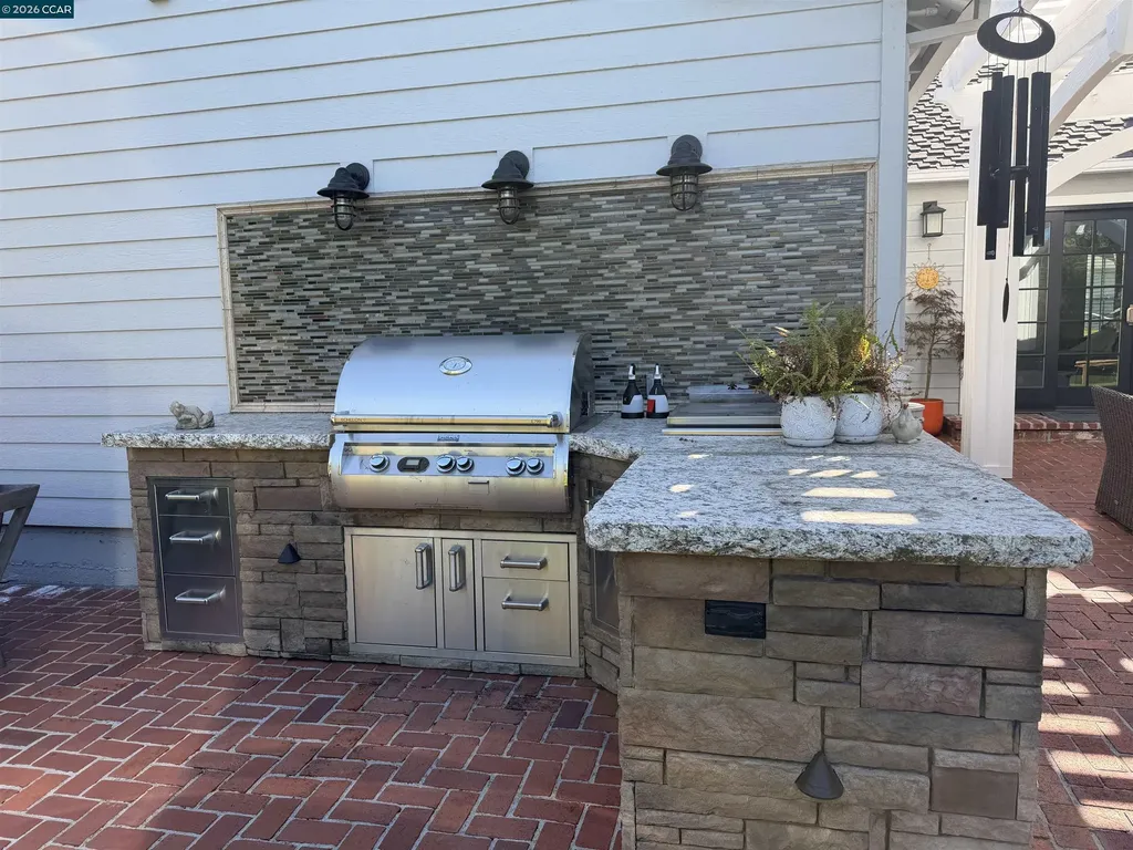 275 Deerfield Drive Moraga CA 94556