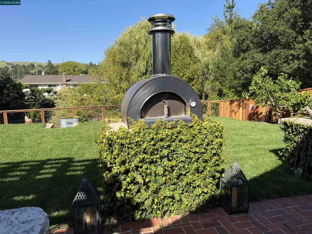 275 Deerfield Drive Moraga CA 94556