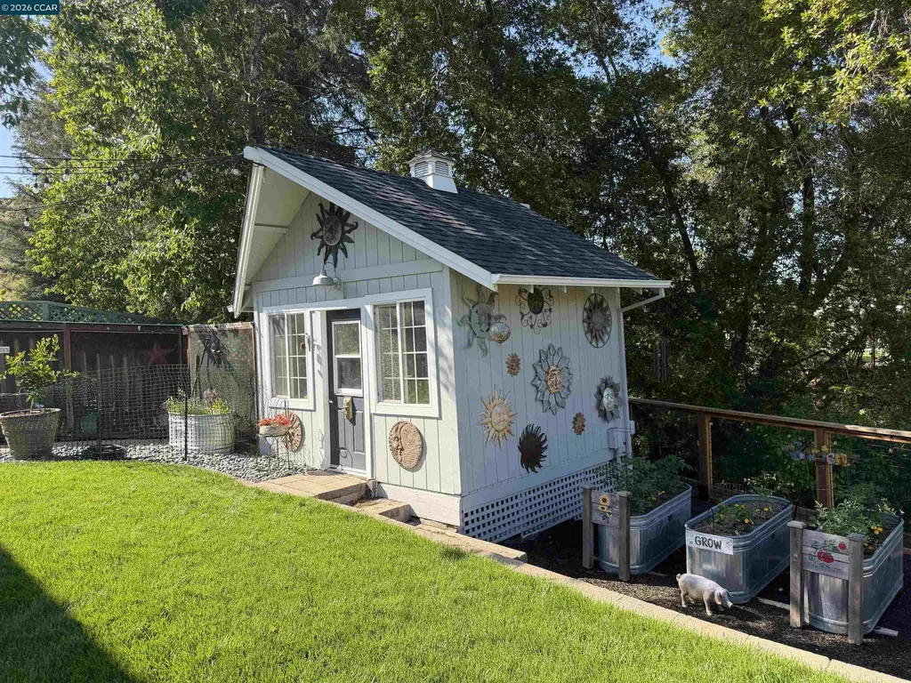 275 Deerfield Drive Moraga CA 94556