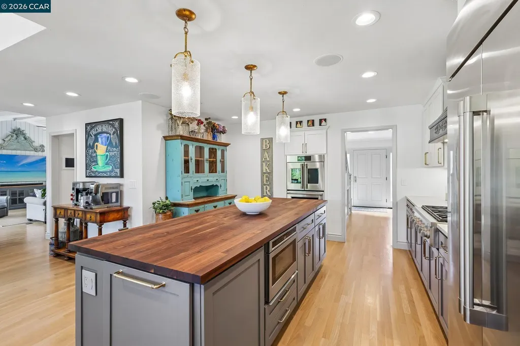 275 Deerfield Drive Moraga CA 94556