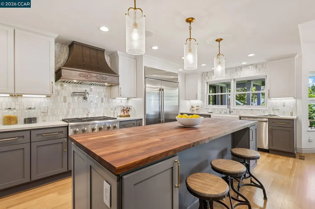 275 Deerfield Drive Moraga CA 94556
