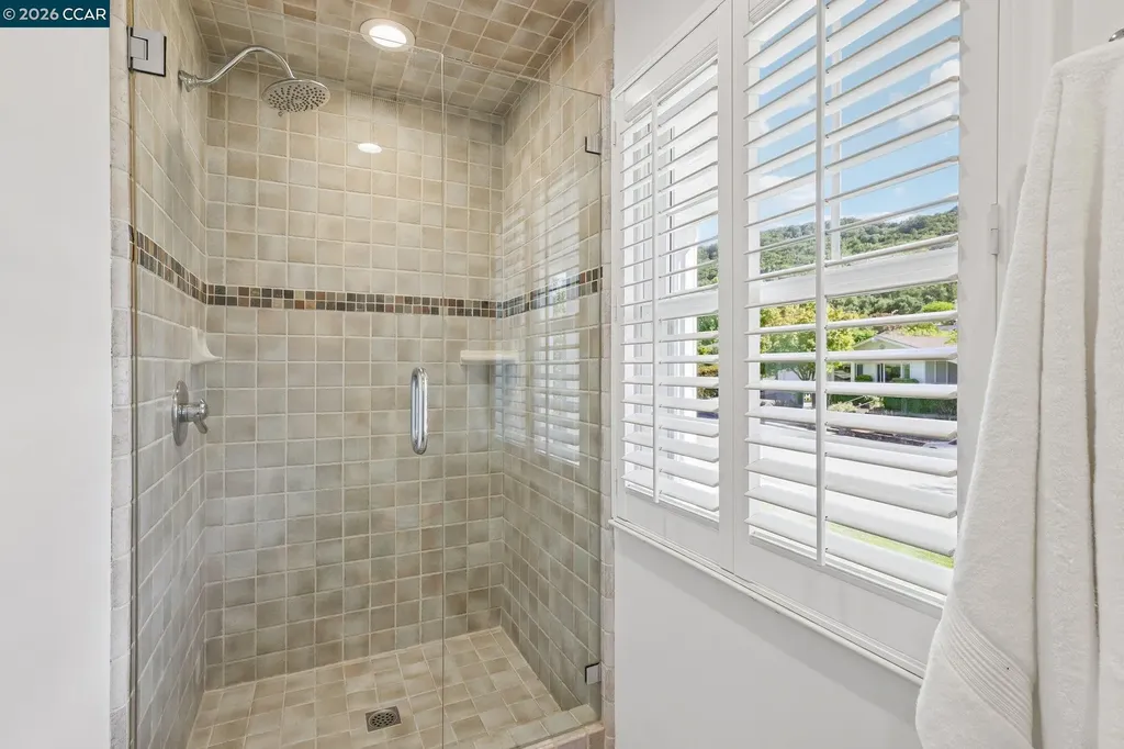 275 Deerfield Drive Moraga CA 94556