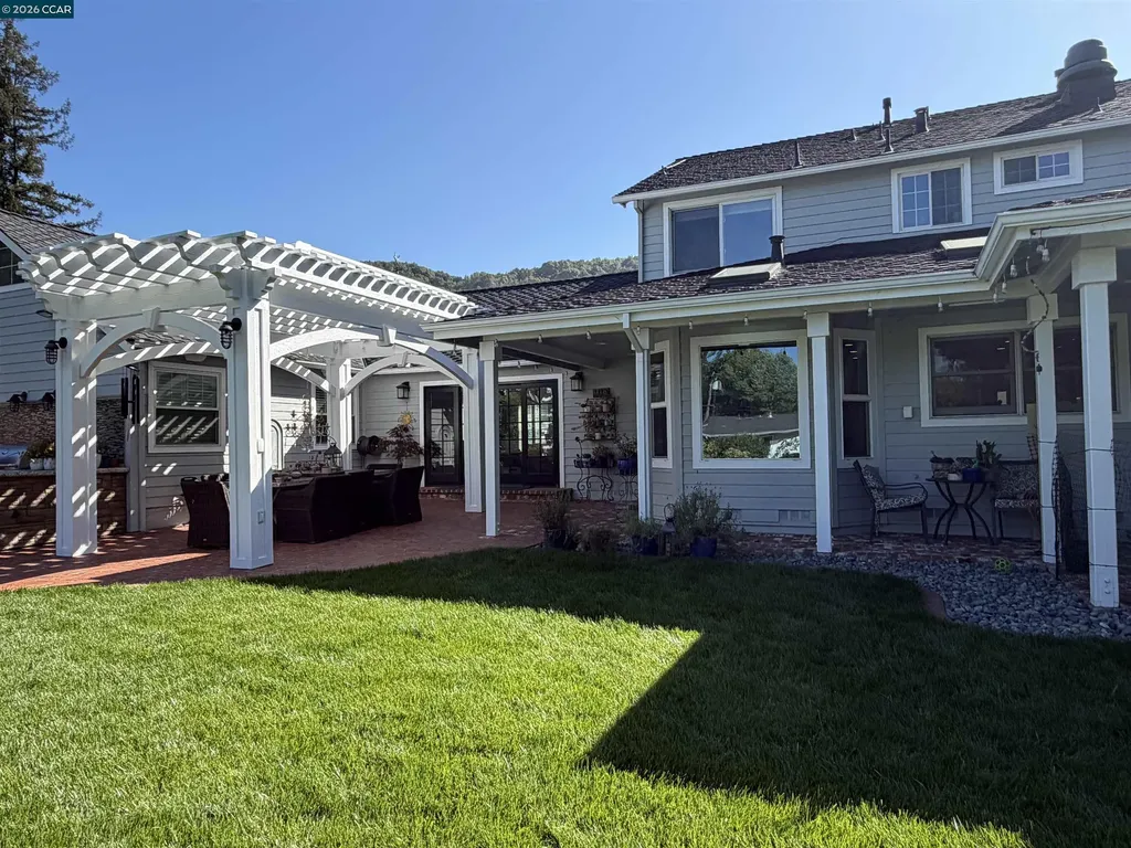 275 Deerfield Drive Moraga CA 94556
