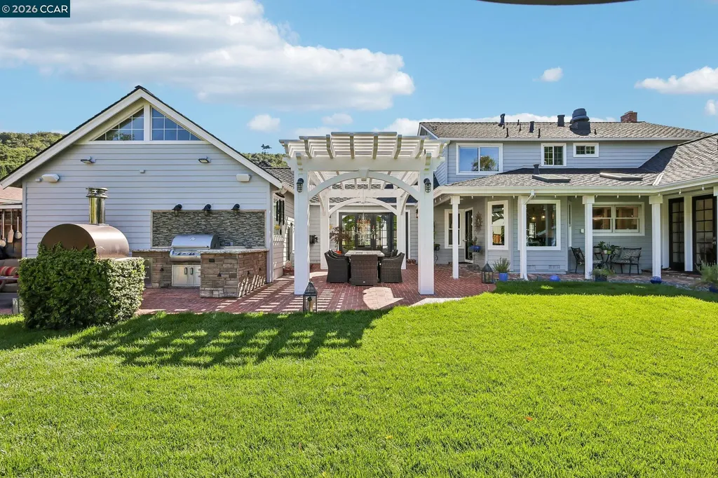 275 Deerfield Drive Moraga CA 94556