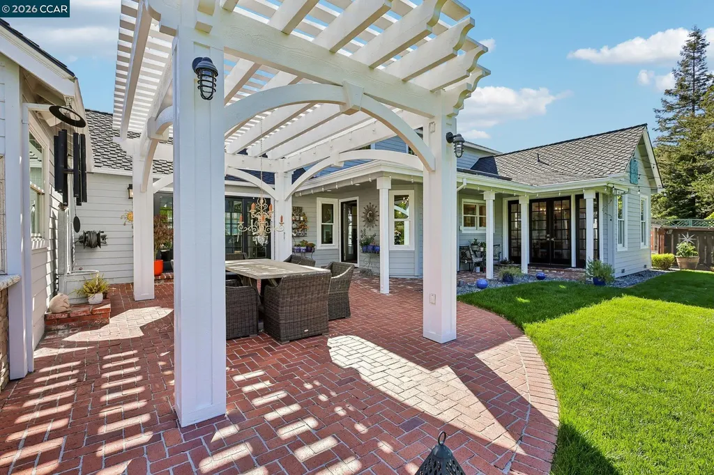275 Deerfield Drive Moraga CA 94556