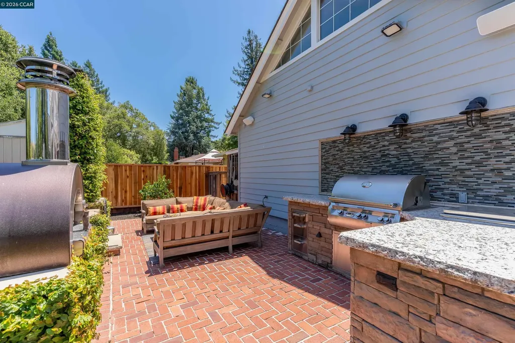 275 Deerfield Drive Moraga CA 94556