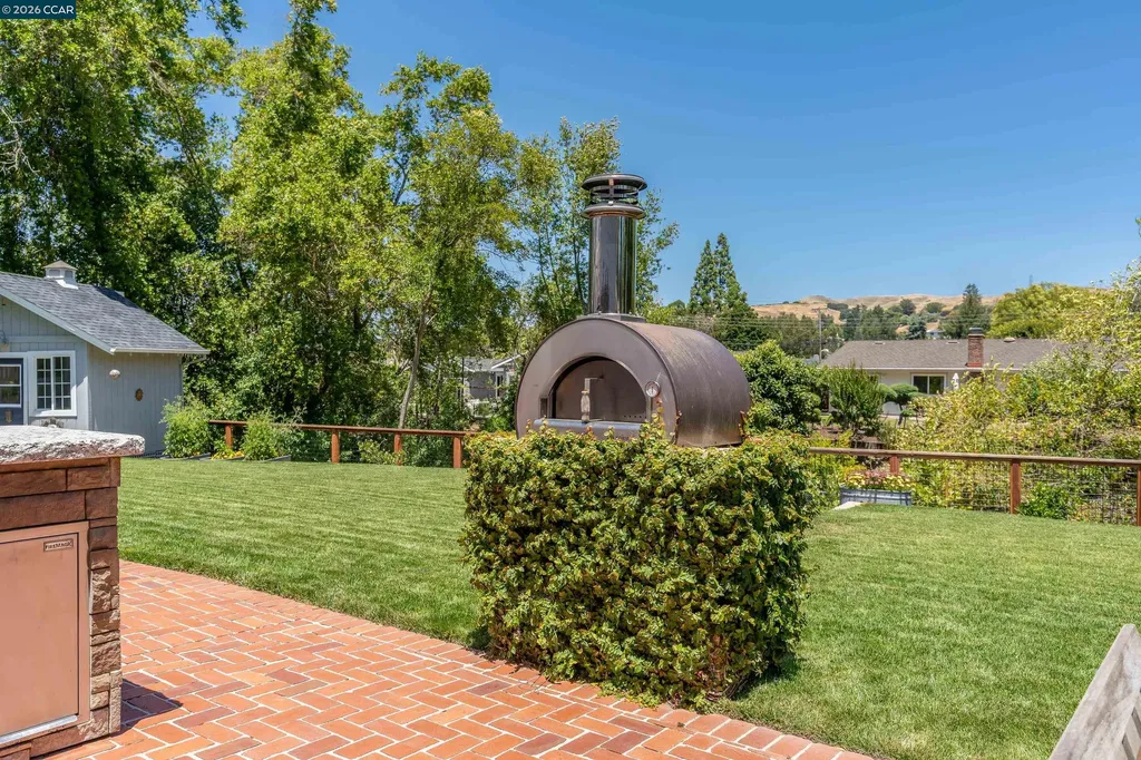 275 Deerfield Drive Moraga CA 94556