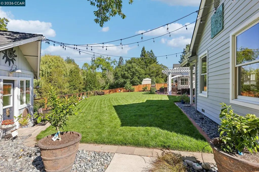 275 Deerfield Drive Moraga CA 94556