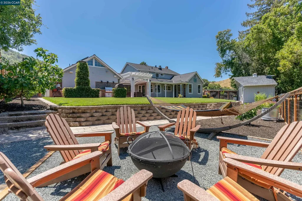 275 Deerfield Drive Moraga CA 94556
