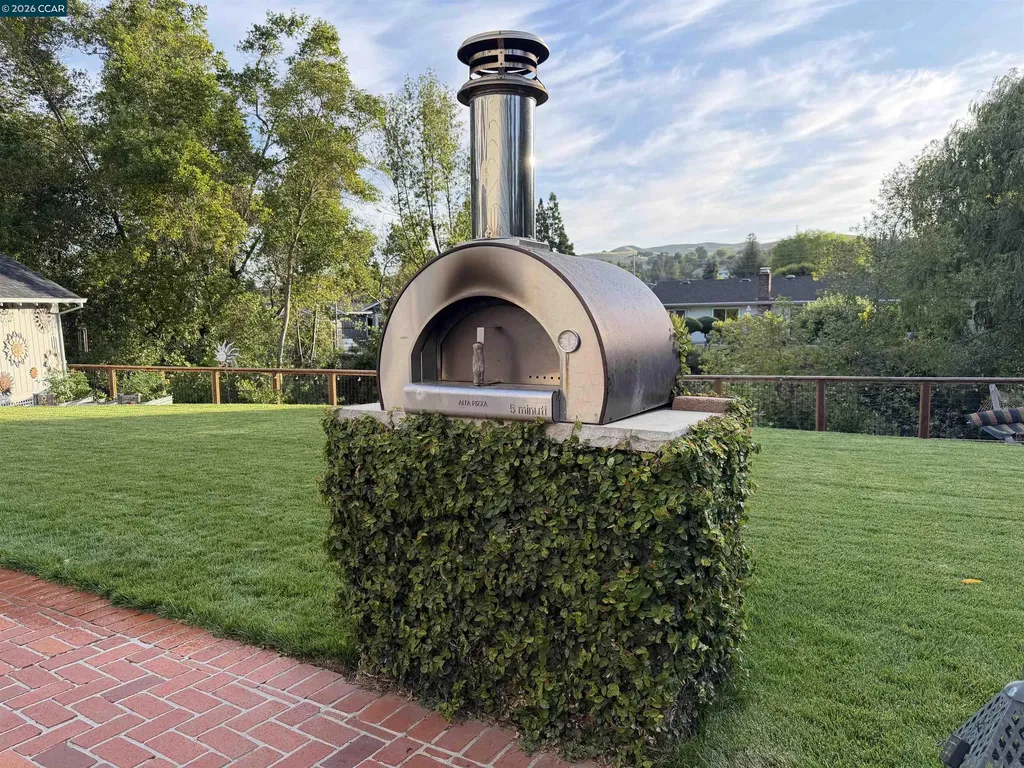 275 Deerfield Drive Moraga CA 94556