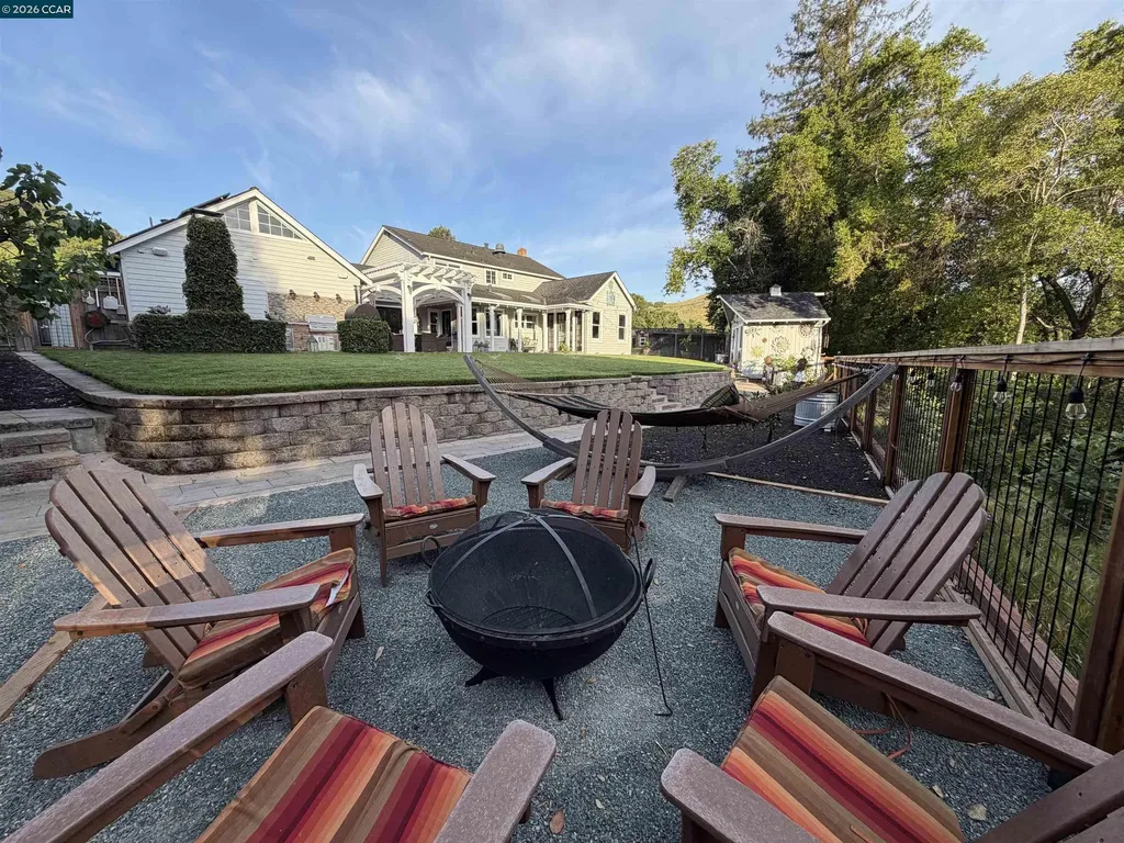 275 Deerfield Drive Moraga CA 94556