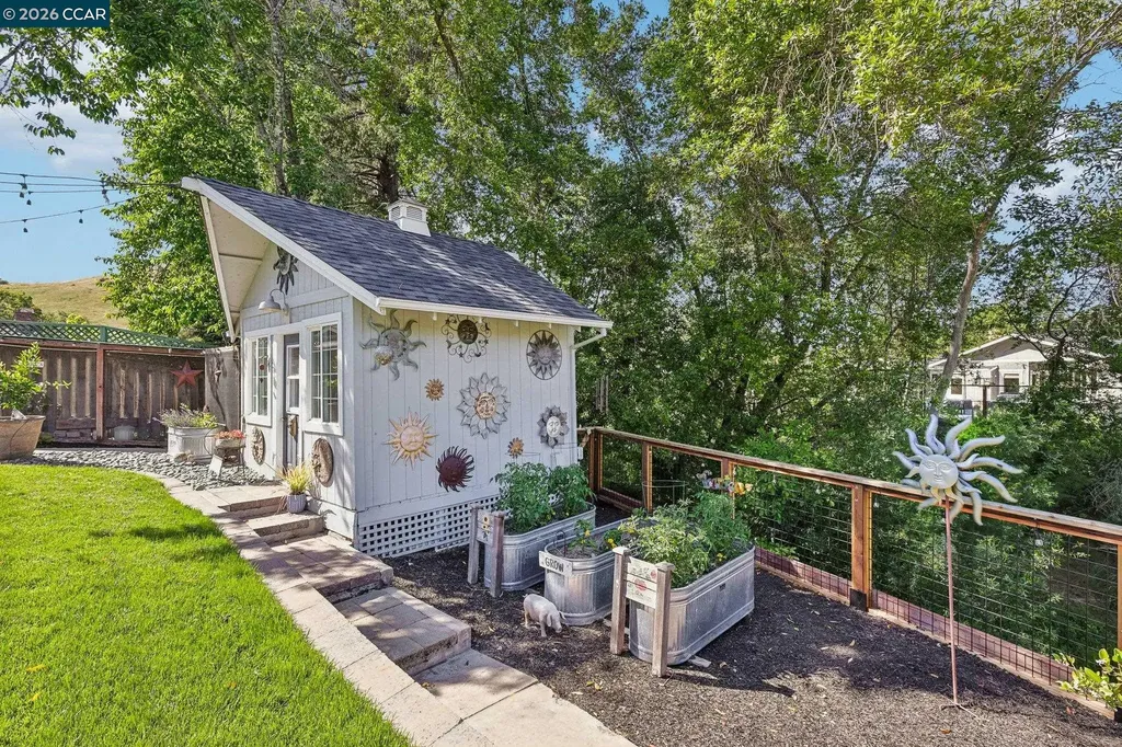 275 Deerfield Drive Moraga CA 94556