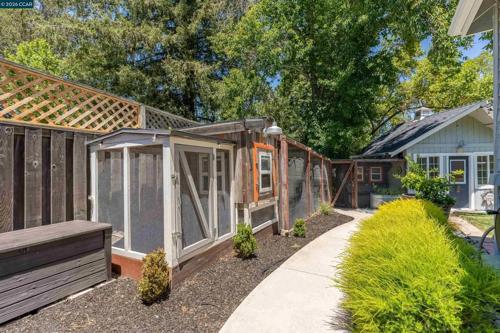 275 Deerfield Drive Moraga CA 94556