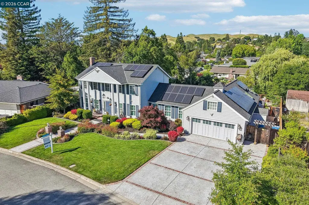 275 Deerfield Drive Moraga CA 94556